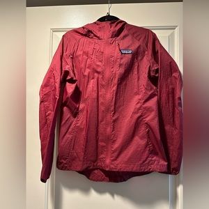 Patagonia Houdini women’s jacket red